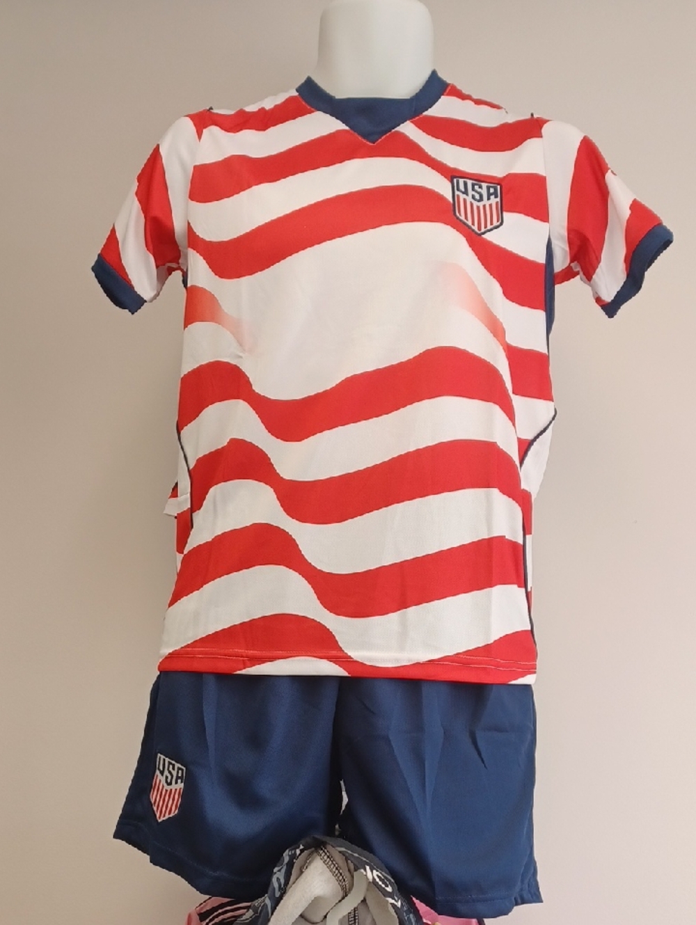 Kids USA 2026 Soccer Jersey and Shorts Set Plain.